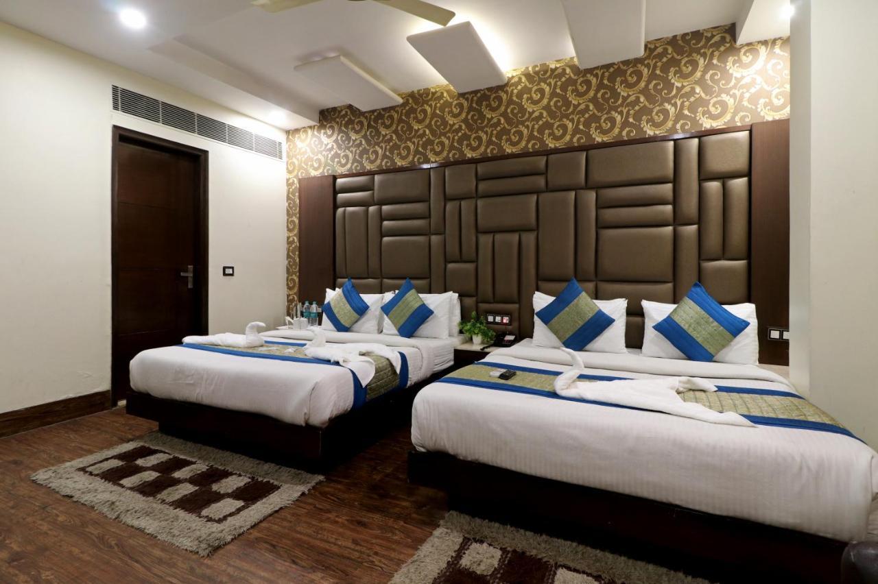 Hotel Mannat International By Mannat New Delhi Eksteriør billede