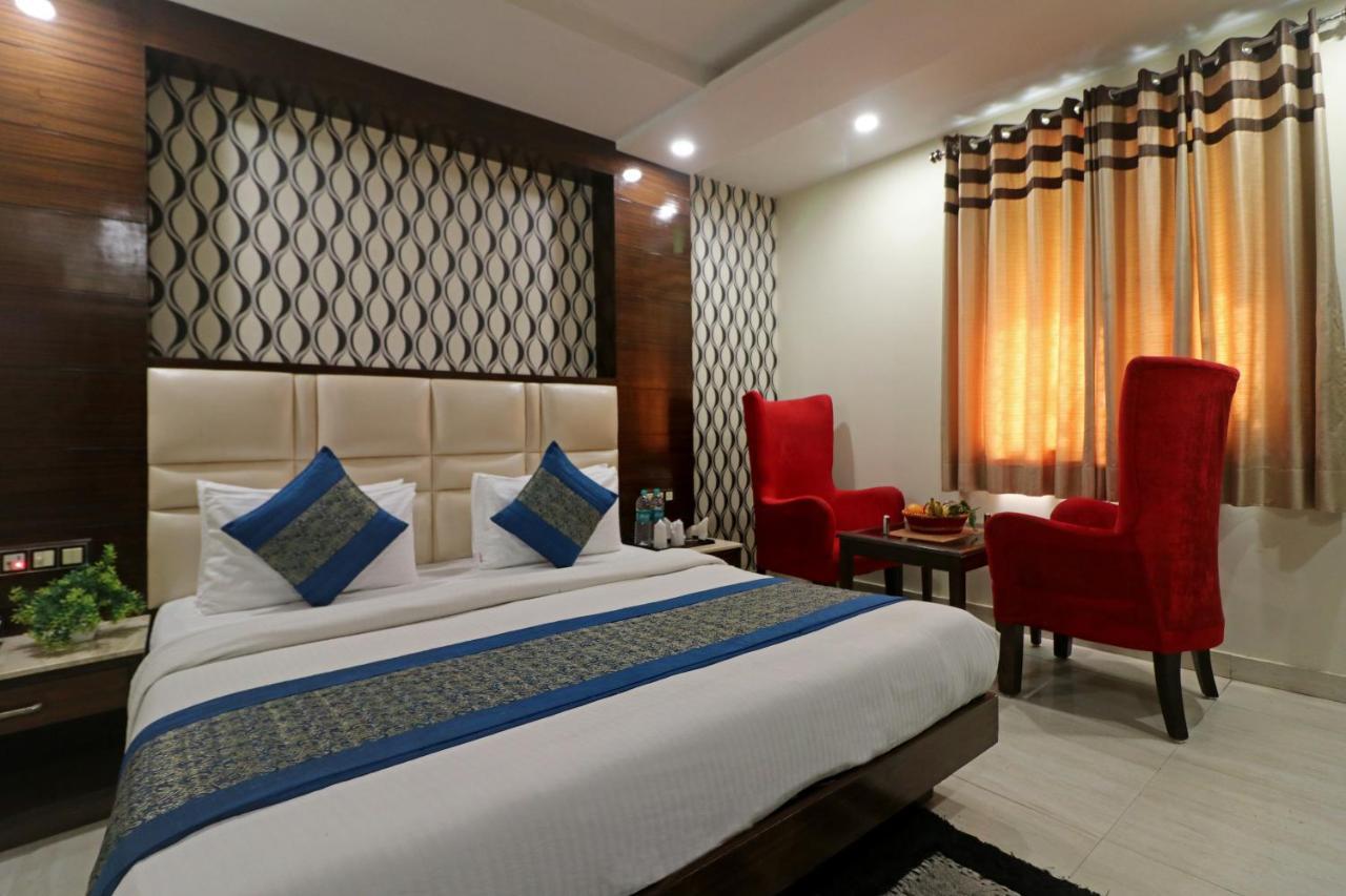Hotel Mannat International By Mannat New Delhi Eksteriør billede