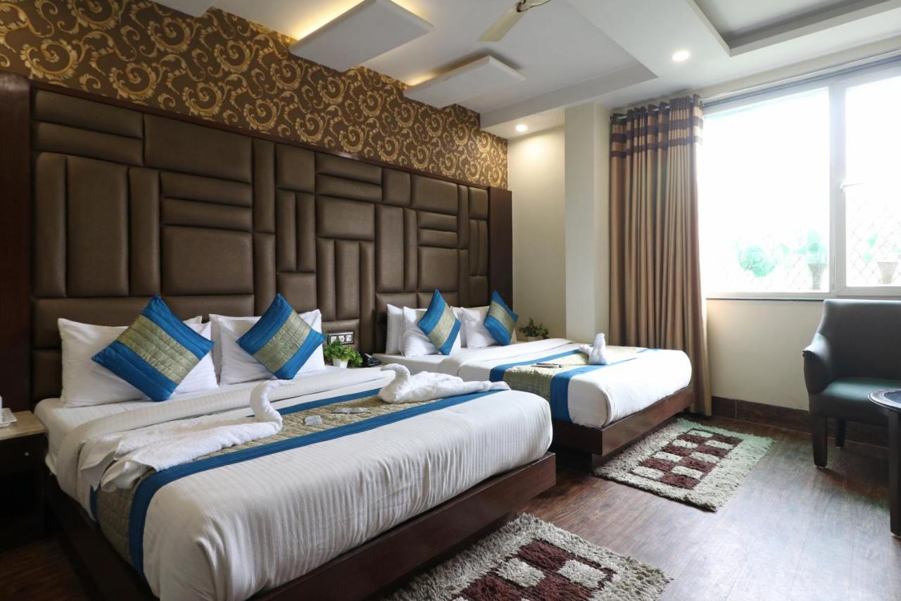 Hotel Mannat International By Mannat New Delhi Eksteriør billede