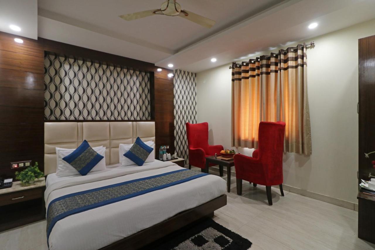 Hotel Mannat International By Mannat New Delhi Eksteriør billede