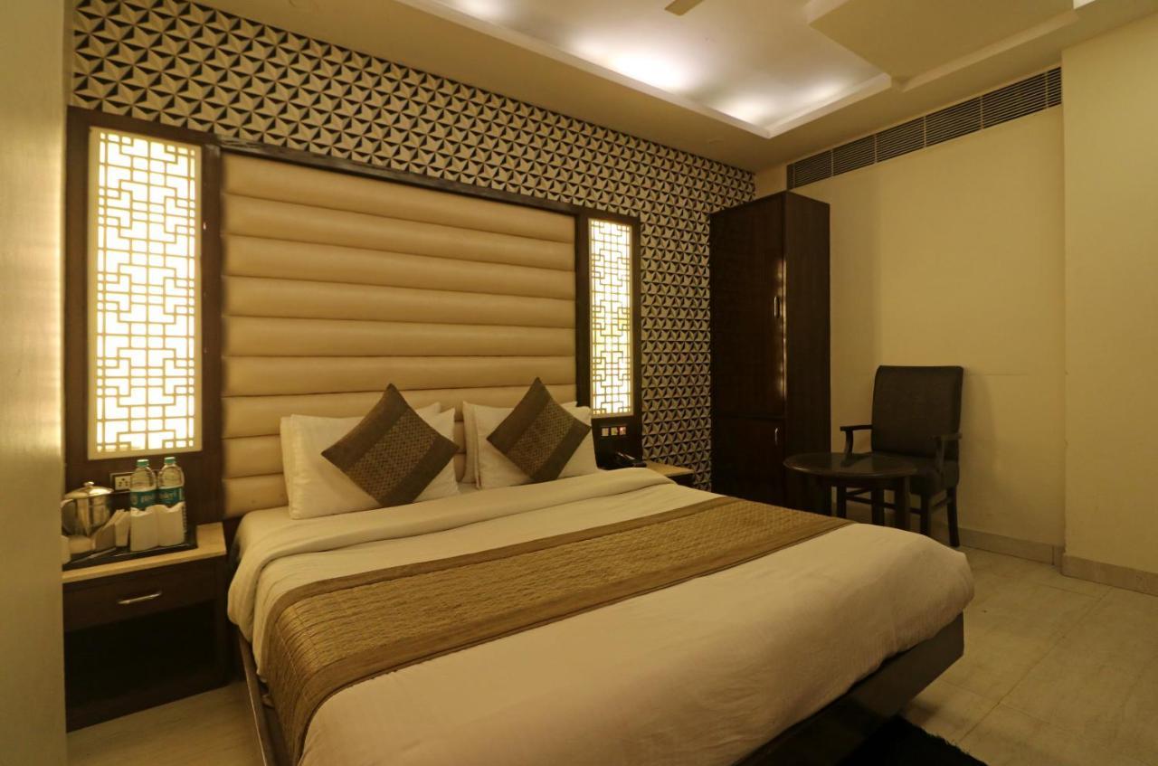 Hotel Mannat International By Mannat New Delhi Eksteriør billede