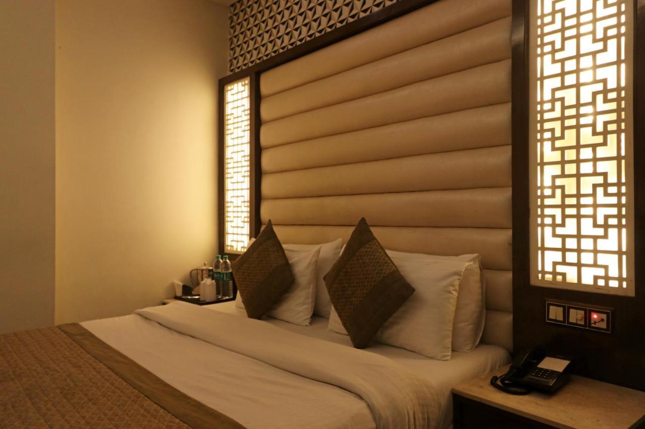 Hotel Mannat International By Mannat New Delhi Eksteriør billede