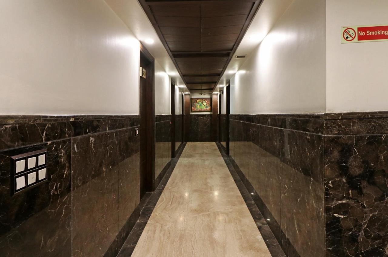 Hotel Mannat International By Mannat New Delhi Eksteriør billede