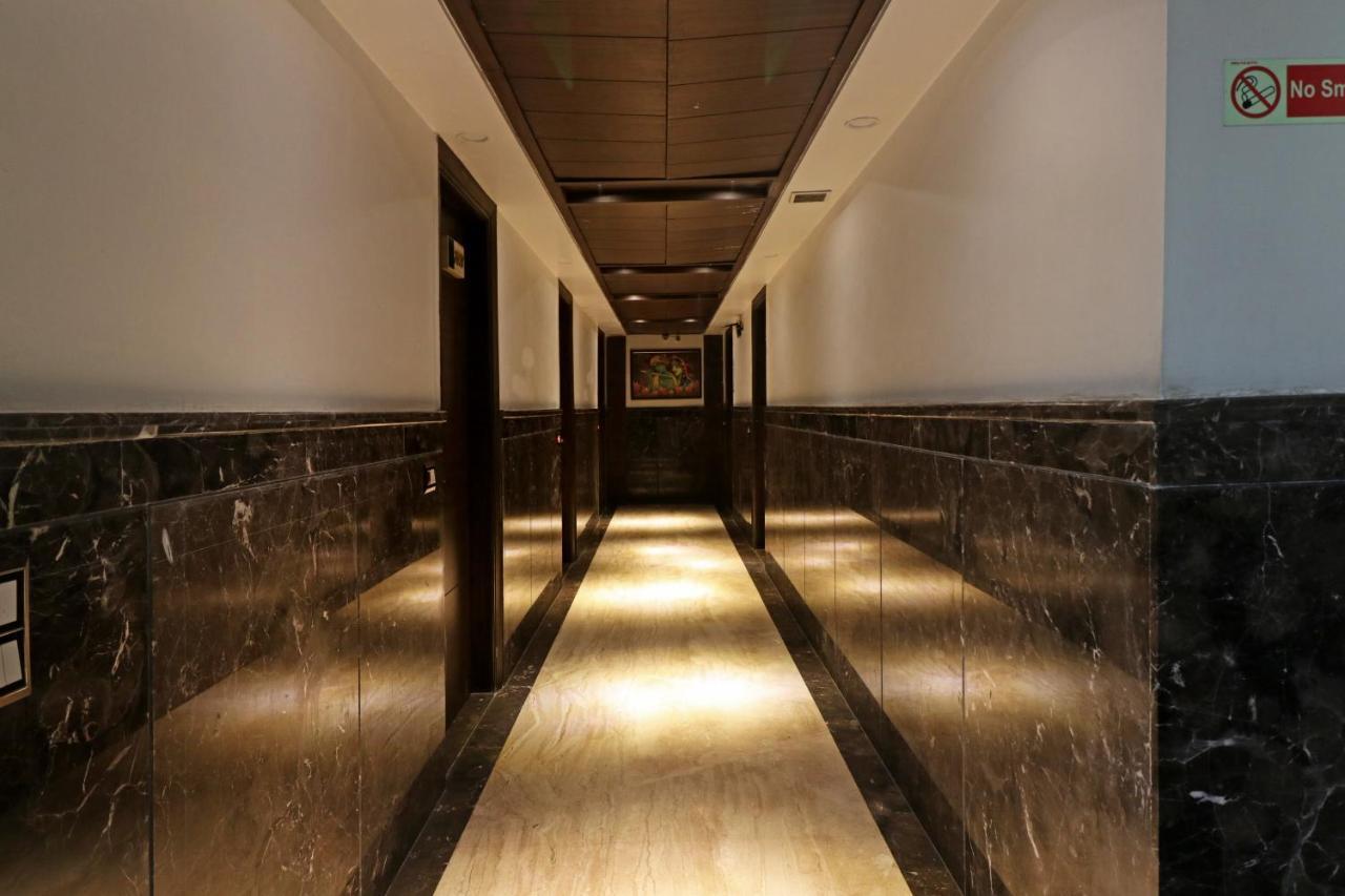 Hotel Mannat International By Mannat New Delhi Eksteriør billede