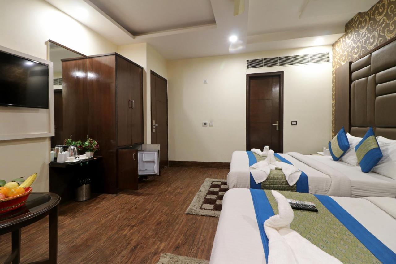 Hotel Mannat International By Mannat New Delhi Eksteriør billede