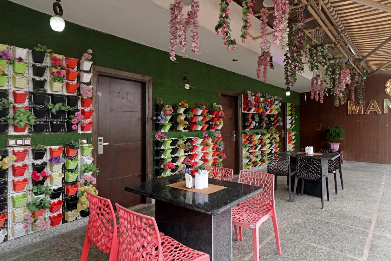 Hotel Mannat International By Mannat New Delhi Eksteriør billede