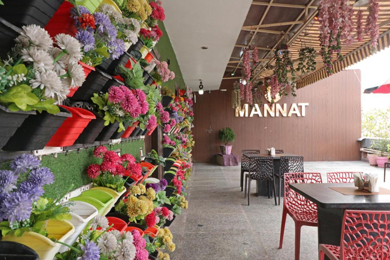 Hotel Mannat International By Mannat New Delhi Eksteriør billede